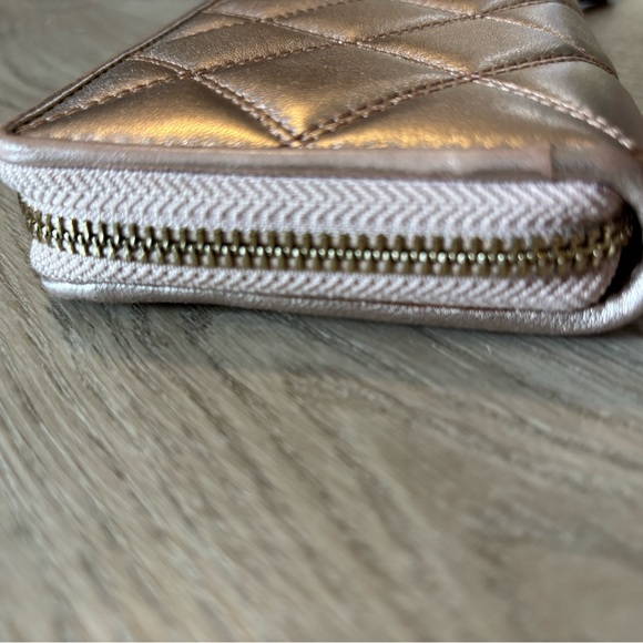 Tory Burch Wallet - Picture 4 of 11